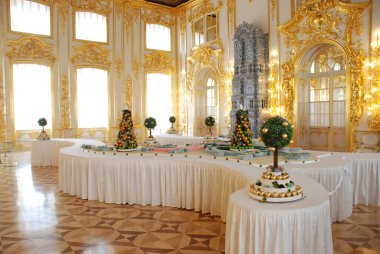 Catherine Sarayı (Grand Tsarskoye Selo Sarayı, Büyük Catherine Sarayı, Büyük Saray, Eski Saray)