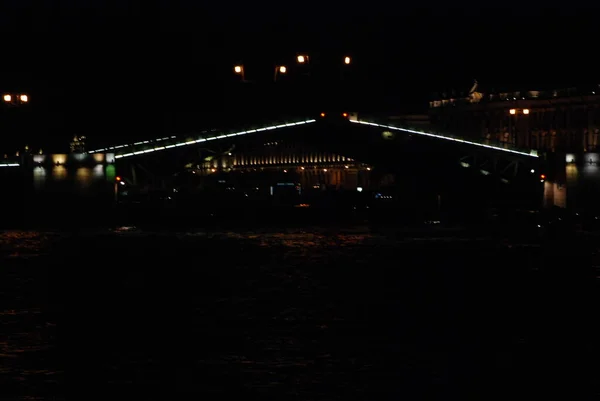 サンクトペテルブルクの夜のライト — ストック写真