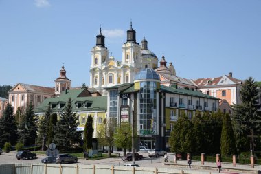  Küçük bir kasaba.