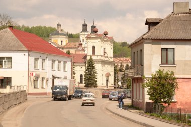   Küçük bir kasaba.