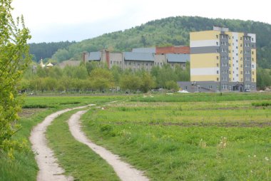  Küçük bir kasaba.