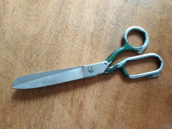 Stationery scissors for cutting paper