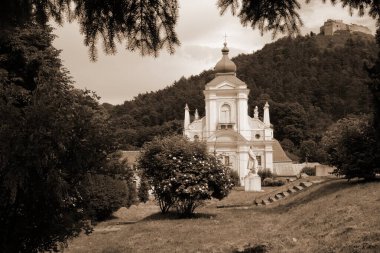  Kutsal Nicholas Katedrali kale Tepesi'nin eteğinde