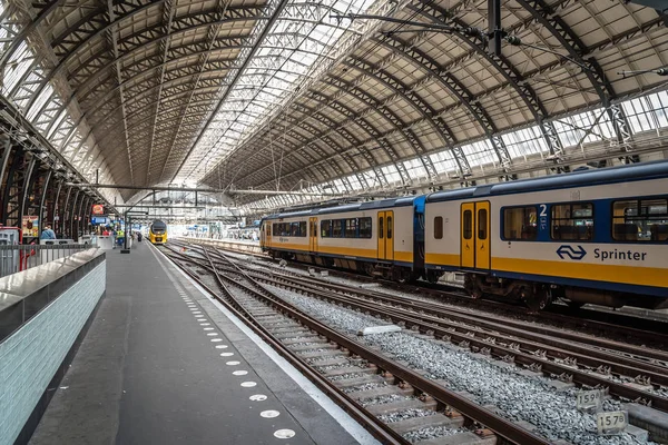 Amsterdam Merkez İstasyonu iç