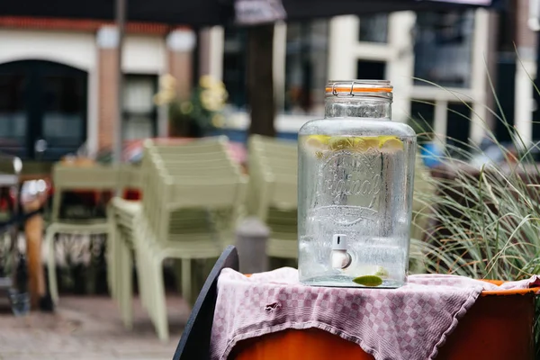 Limonade verfrissing in Amsterdam — Stockfoto