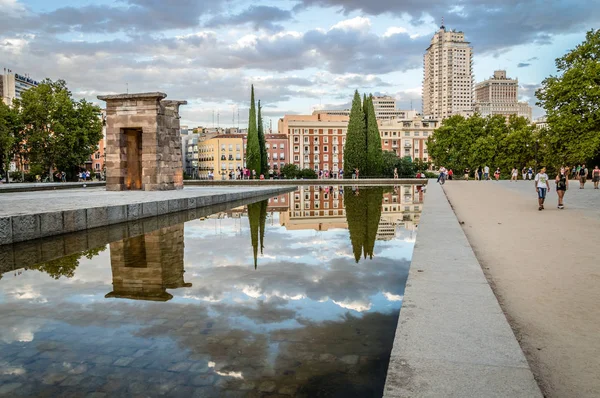 Západ slunce na chrámu Debod v Madridu — Stock fotografie