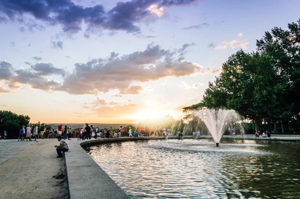 Sunset bulvarında Tapınağı Debod Madrid'de