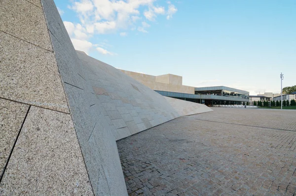 Kongresszentrum für moderne Architektur — Stockfoto
