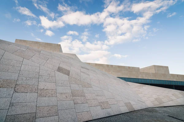 Kongresszentrum für moderne Architektur — Stockfoto