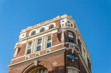   Gran Via Street binaların düşük açılı görünüş