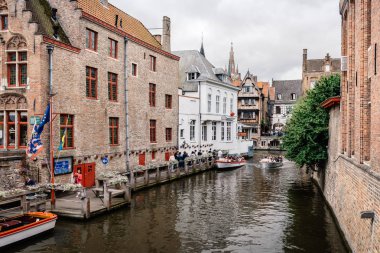 Bruges ortaçağ şehir kanal