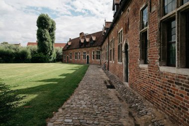 Leuven Beguinage yeşil park