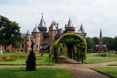 De Haar Kalesi Hollanda'da en büyük kalesidir