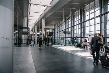 Uluslararası Havaalanı Terminal iç görünüm 