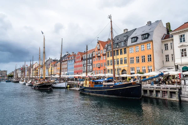 Nyhavn гавань в Копенгагене — стоковое фото