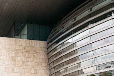 Düşük açılı görünümü ayrıntı Kopenhag Opera Binası clou karşı