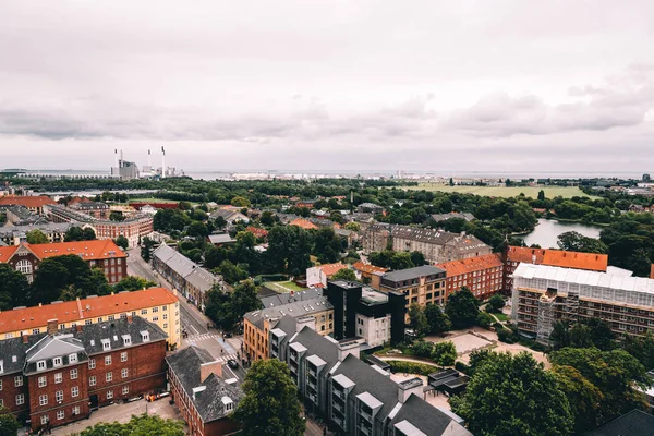 Вид с воздуха на Копенгаген облачный день лета — стоковое фото