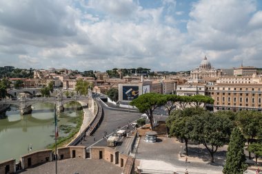 Castel Sant Angelo Roma'dan görünümünü