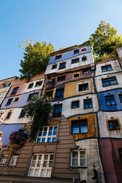 Viyana'da Hundertwasserhaus