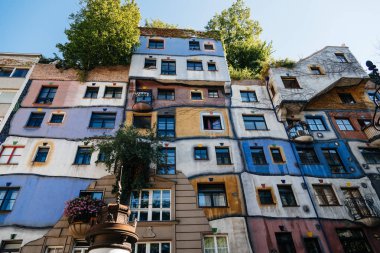 Viyana'da Hundertwasserhaus
