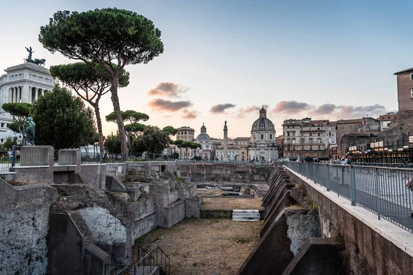 Forum of Trajan in Rome at sunset — Stock Photo, Image