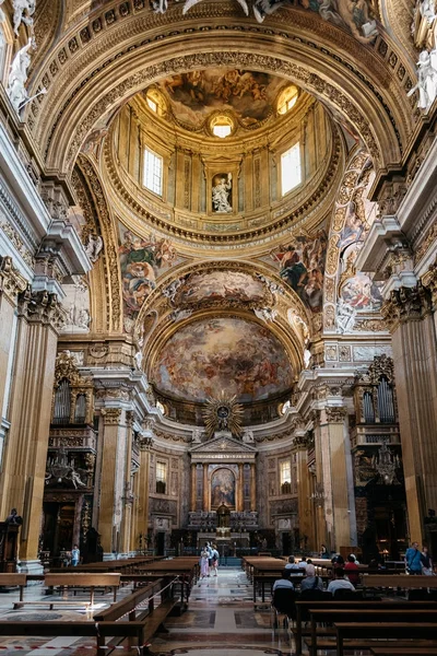 Vue intérieure de l'église de Gesu à Rome — Photo