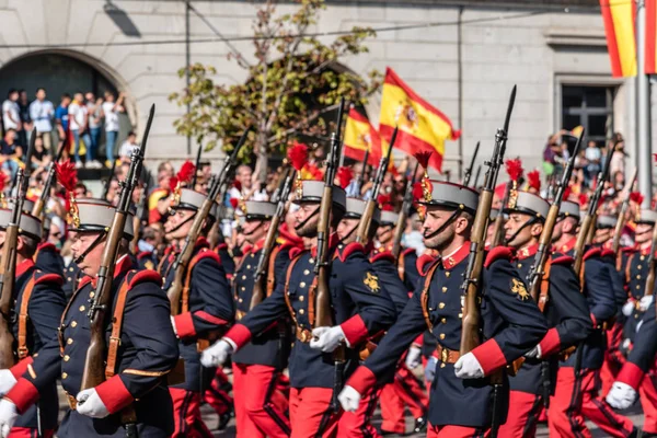 Mountain soldiers marching in Spanish National Day Army Parade — Stock Photo, Image