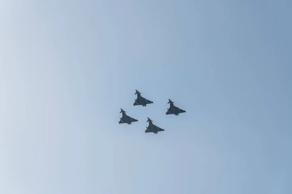 Czterech jet Eurofighter, latający w Spanish National Day Parade — Zdjęcie stockowe