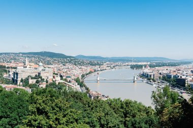 Budapeşte Gellert Hill yüksek açılı görünüş.