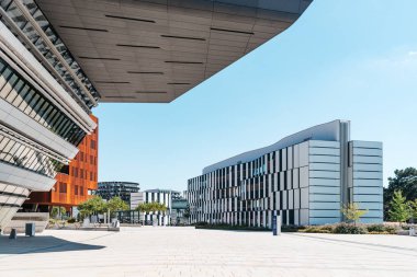 Viyana Üniversitesi Bina Modern mimari