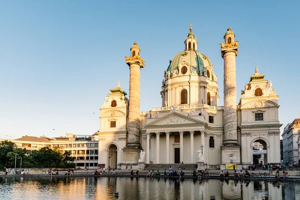 Karlskirche en Viena — Foto de Stock