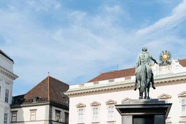 Άγαλμα Kaiserστο Josefsplatz της Βιέννης — Φωτογραφία Αρχείου