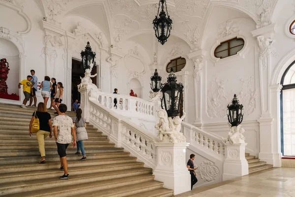 Escalier principal du Palais du Belvédère à Vienne . — Photo