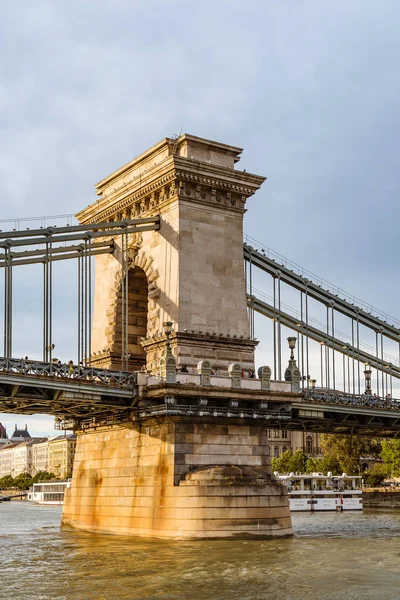 Szechenyi Chain Bridge over Danube River in Budapest — Stock Photo, Image