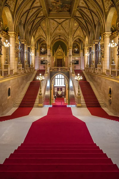 Vista interior del edificio del Parlamento húngaro — Foto de Stock