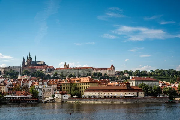 Scenic view of Mala Strana in historic centre of Prague — Stock Photo, Image
