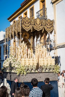 Meryem Ana heykeli Paskalya alayı Cordoba