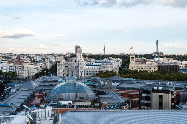 Skyline of Madrid from Circulo de Bellas Artes rooftop — Stock Photo, Image