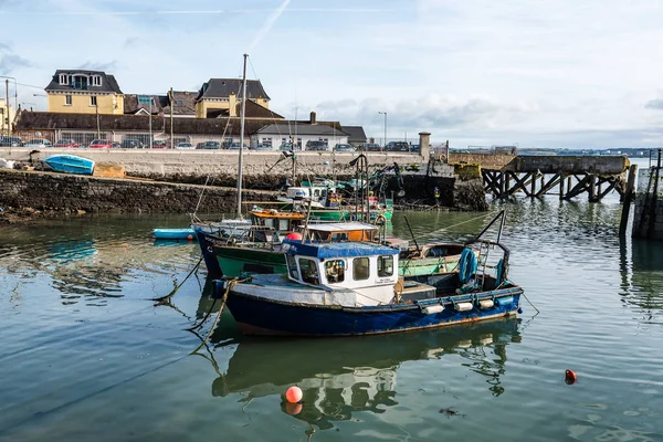 Port z łodzi rybackich w Irlandii — Zdjęcie stockowe