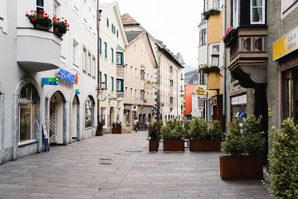 Schwaz een kleine stad in Oostenrijkse deelstaat Tirol — Stockfoto