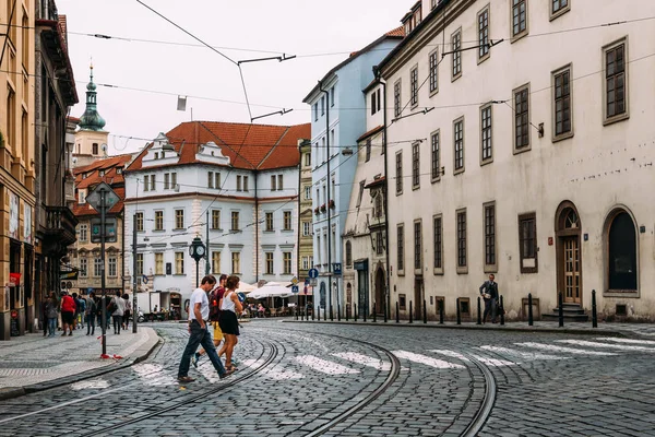 Escena callejera en Praga — Foto de Stock