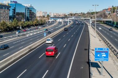 Otoyol hız kontrol radarı