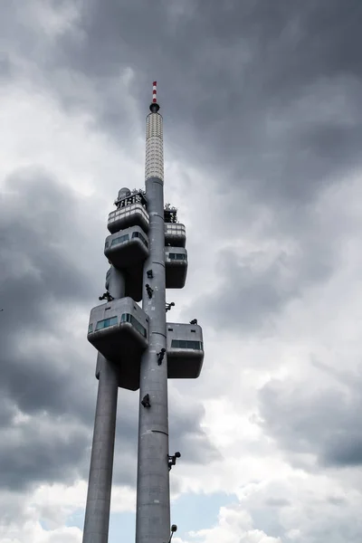 Жижков Телевізійн башт в Празі — стокове фото