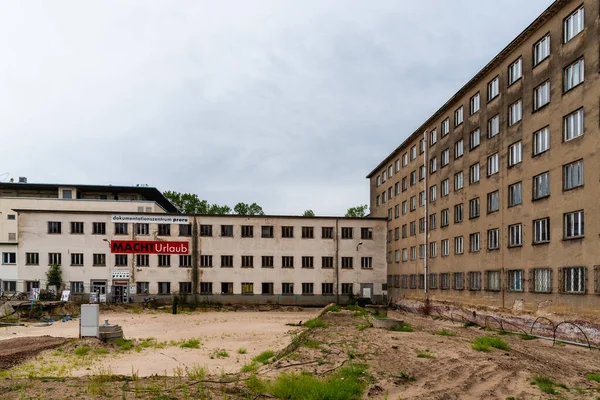 Colossus byggnad, historiska Nazi semesterort i Rugen Island — Stockfoto