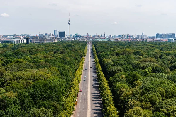 Letecký pohled na Tiergarten Park a hlavní památky města Berlín, Německo — Stock fotografie
