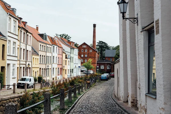 Straße in der Wismarer Altstadt — Stockfoto