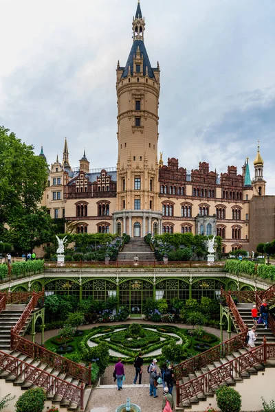 The Schwerin Castle a cloudy day of summer, Germany — Stock Photo, Image