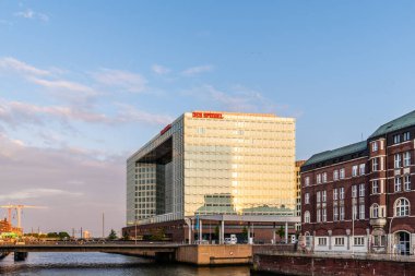 Der Spiegel haber merkezi Hamburg 'da.