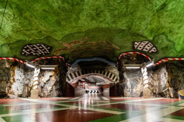 Kungstradgarden Stockholm metro istasyonu. Mavi çizgi