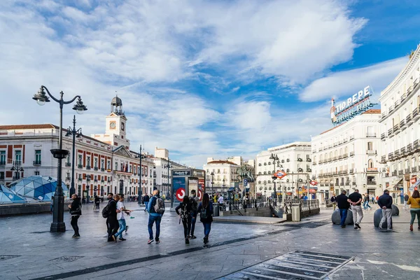 Praça Puerta del Sol em Madrid, Espanha — Fotografia de Stock